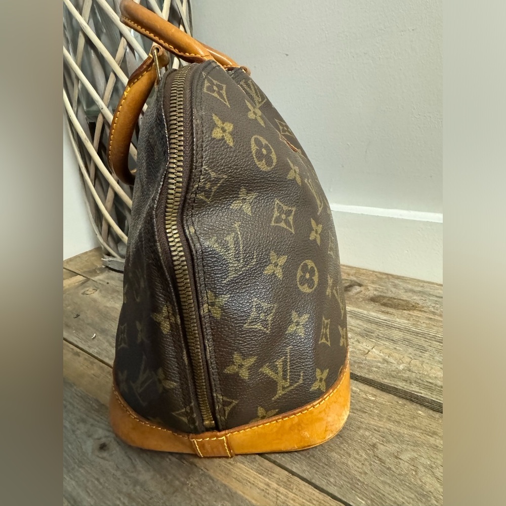 Louis Vuitton LV Monogram Alma PM - Picture 10 of 13